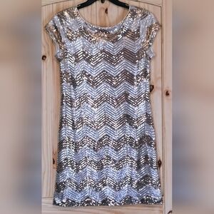 NWT WHBM Women's Sz M Gold Silver Zig Zag Pattern Sequin Dress Scoop Back
